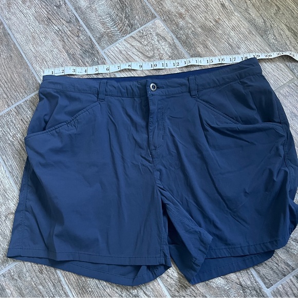 Patagonia Quandary Hiking Shorts, Navy Blue, Women’s Size 16 - Picture 4 of 11